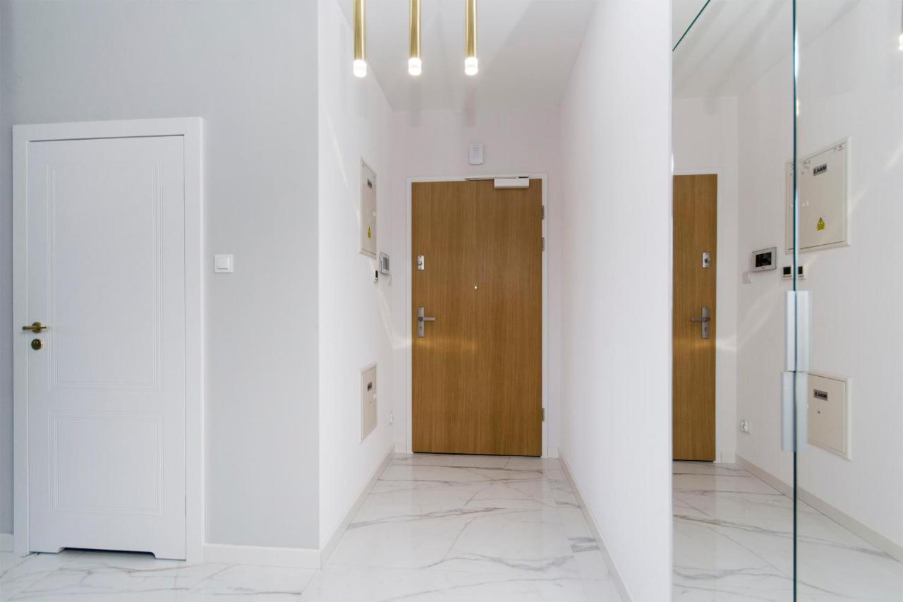 Yacht Park Rentyear Apartments Гдыня Экстерьер фото