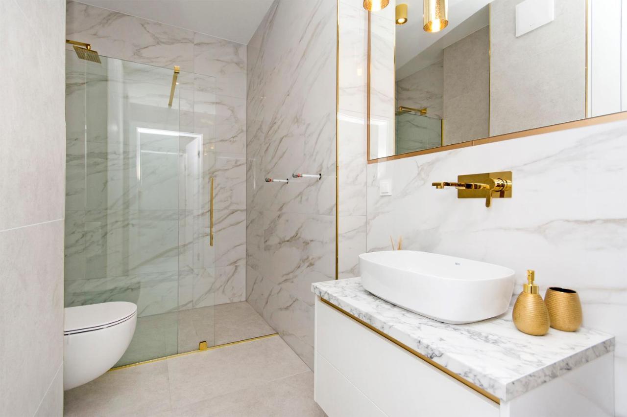 Yacht Park Rentyear Apartments Гдыня Экстерьер фото